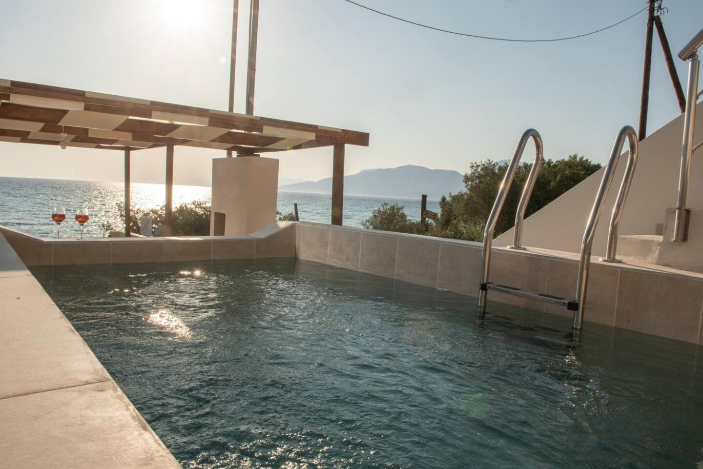 Stella & Eleni Suite With Shared Pool & Open View Kalamaki  Exterior photo