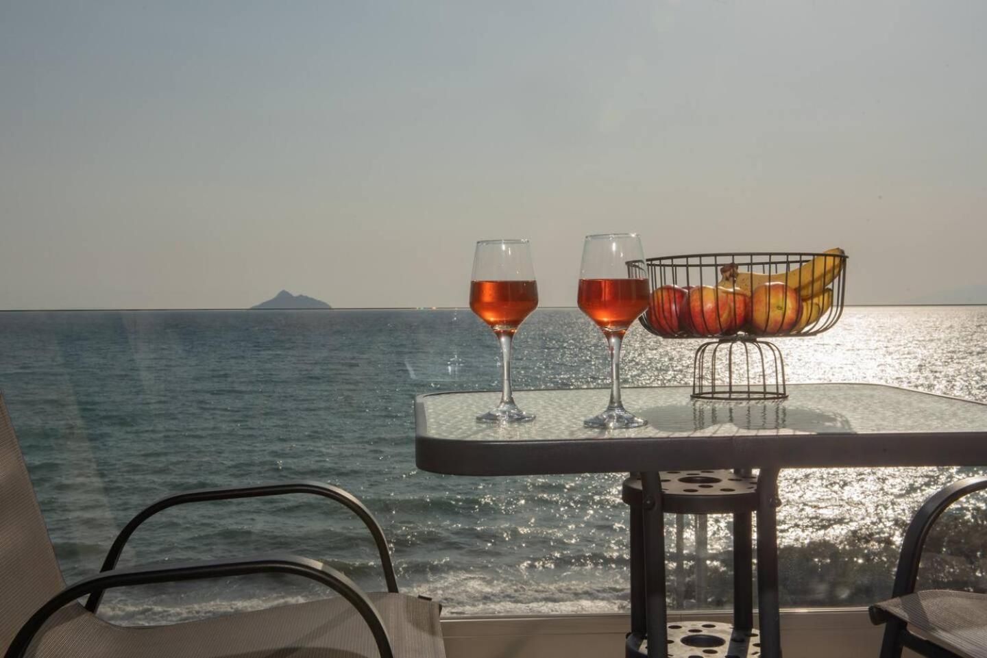 Stella & Eleni Suite With Shared Pool & Open View Kalamaki  Exterior photo