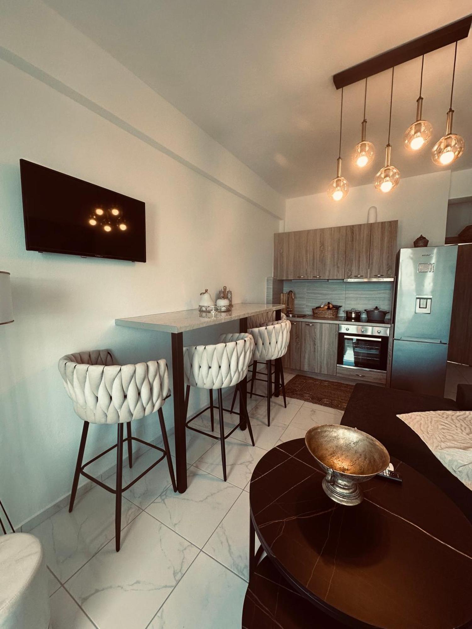 Stella & Eleni Suite With Shared Pool & Open View Kalamaki  Exterior photo